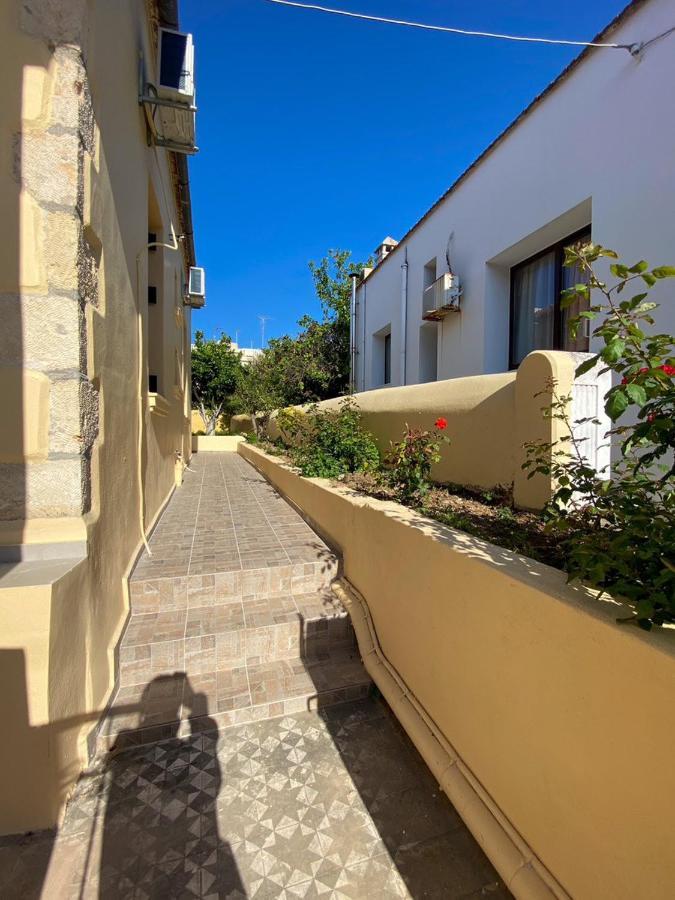 Shared House , Private Rooms With Garden La Canea Exterior foto