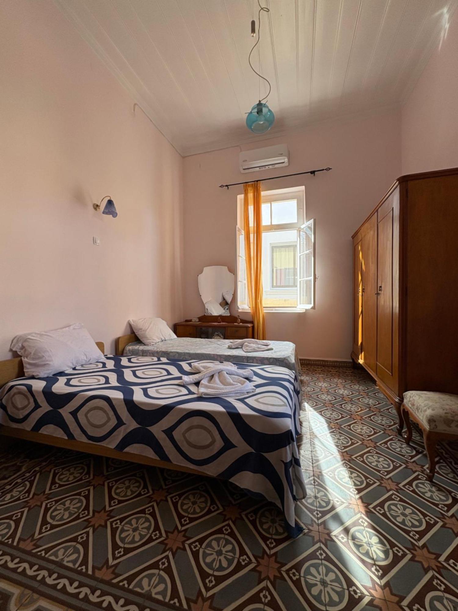 Shared House , Private Rooms With Garden La Canea Exterior foto